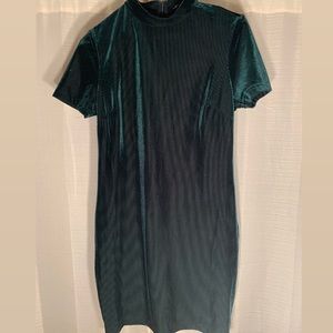 Green Velvet Mini Dress with Slight Turtleneck